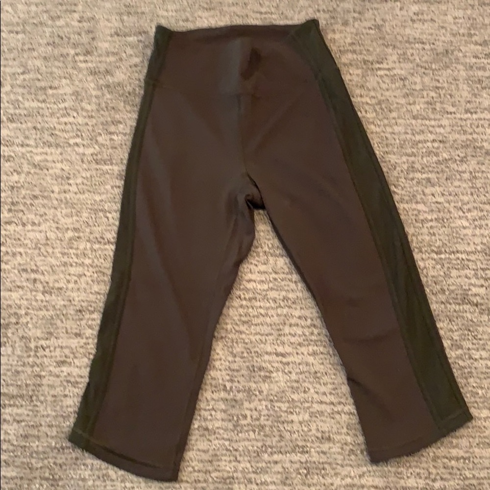 Lululemon crops